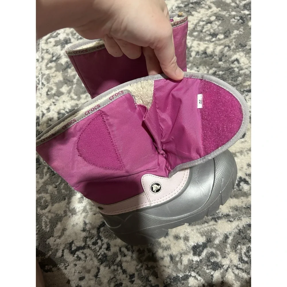 Crocs Youth Girls Shoes Size‎ J2 M Pink Snow Boot Synthetic